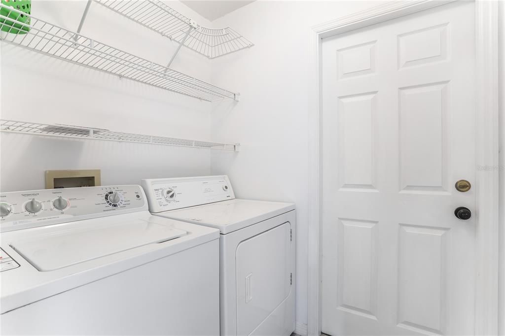 Recently Sold: $210,000 (3 beds, 2 baths, 1271 Square Feet)