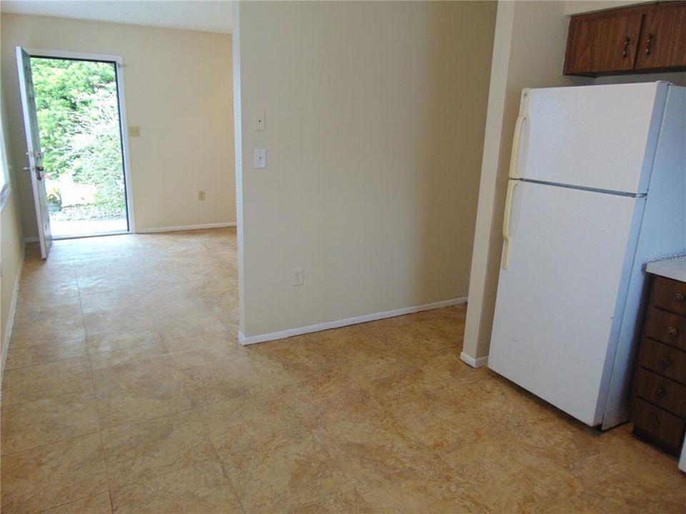 Recently Rented: $825 (2 beds, 1 baths, 854 Square Feet)