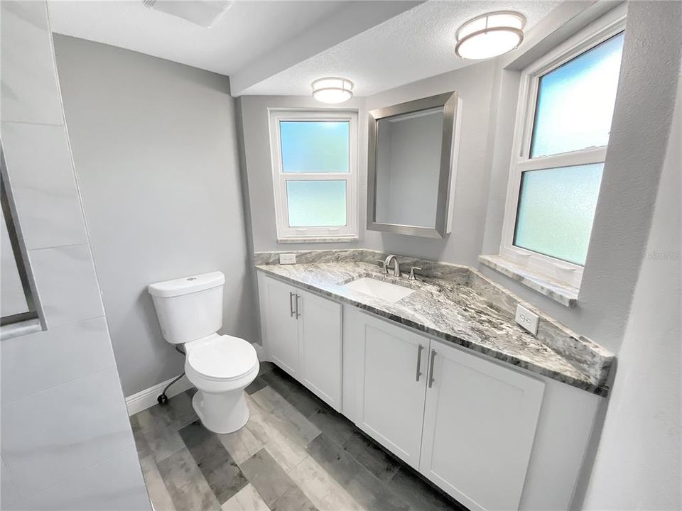 Recently Sold: $425,000 (2 beds, 2 baths, 1366 Square Feet)