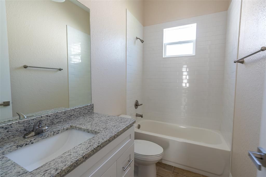 最近售出: $449,500 (3 贝兹, 2 浴室, 1746 平方英尺)