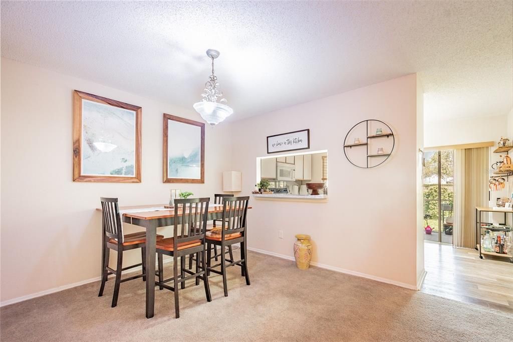 Recently Sold: $180,000 (2 beds, 2 baths, 1595 Square Feet)