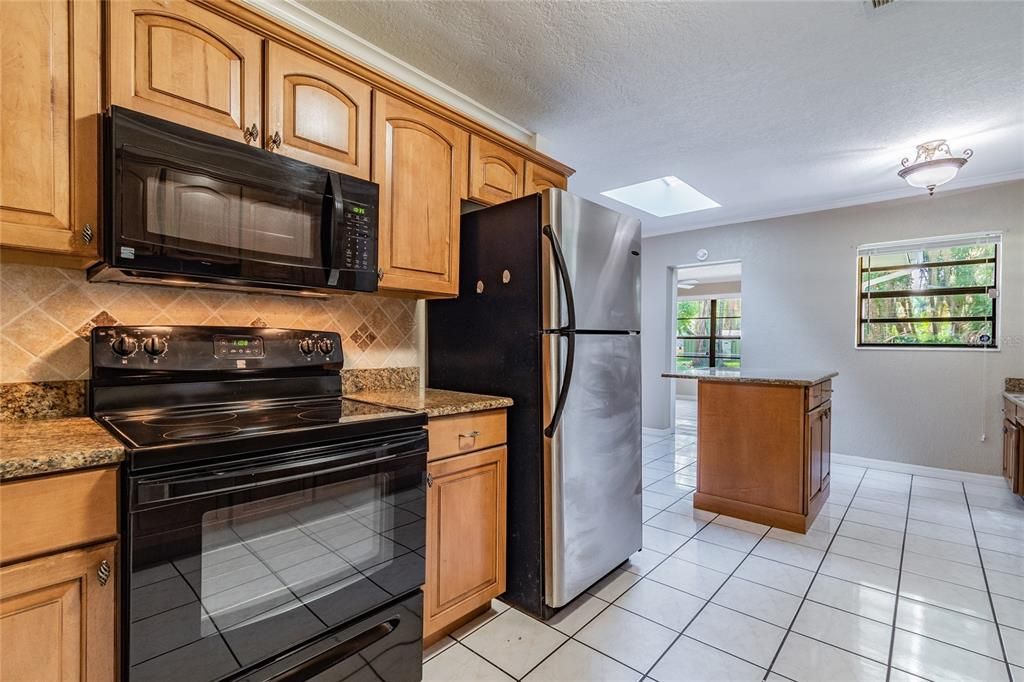 Recently Sold: $275,000 (2 beds, 2 baths, 1292 Square Feet)