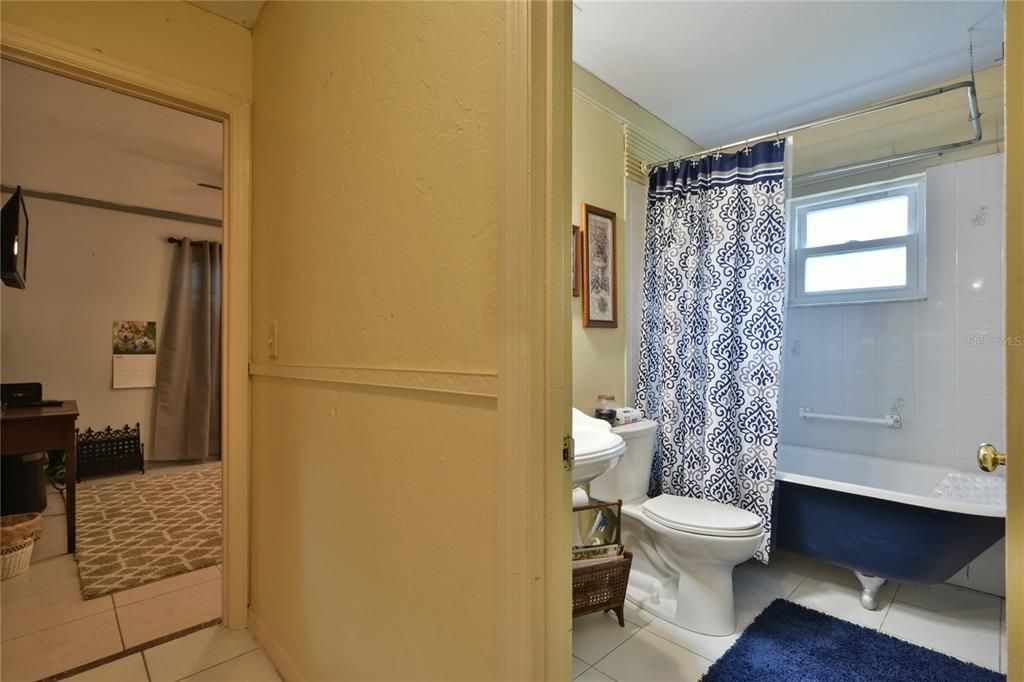 最近售出: $235,000 (3 贝兹, 2 浴室, 1768 平方英尺)