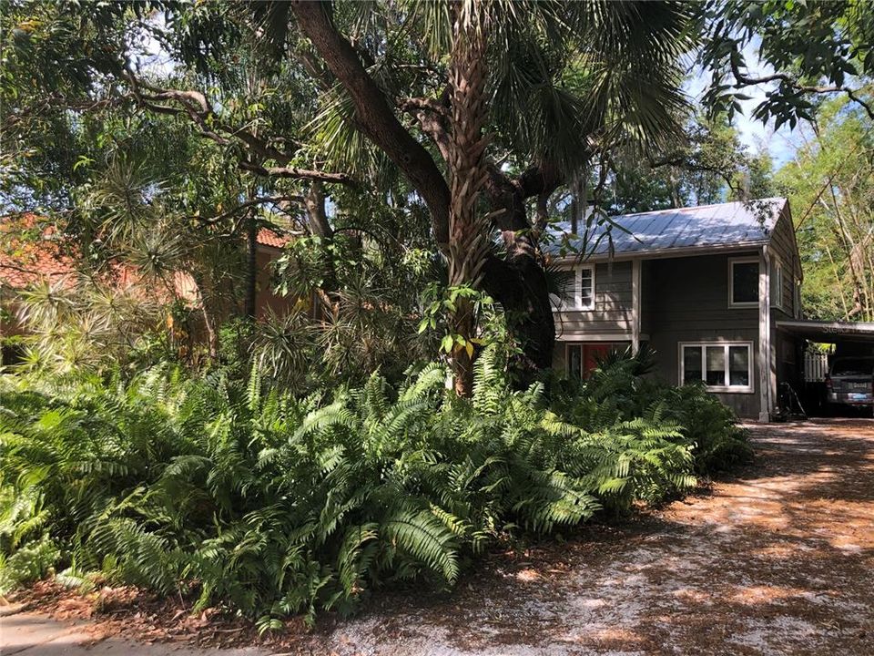 Recently Sold: $545,000 (3 beds, 1 baths, 1426 Square Feet)