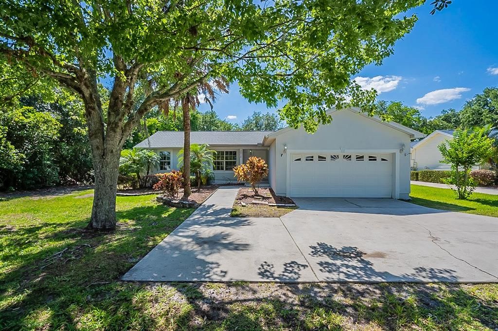 Recently Sold: $297,000 (3 beds, 2 baths, 1369 Square Feet)