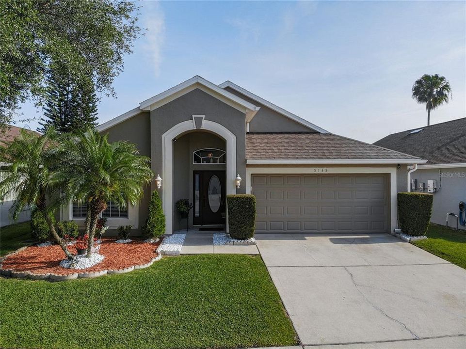 Recently Sold: $352,000 (3 beds, 2 baths, 1957 Square Feet)