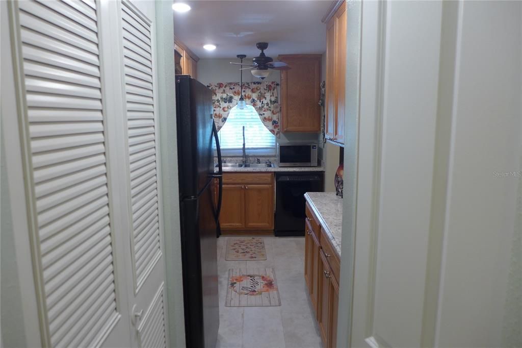 Recently Sold: $100,000 (2 beds, 2 baths, 1378 Square Feet)