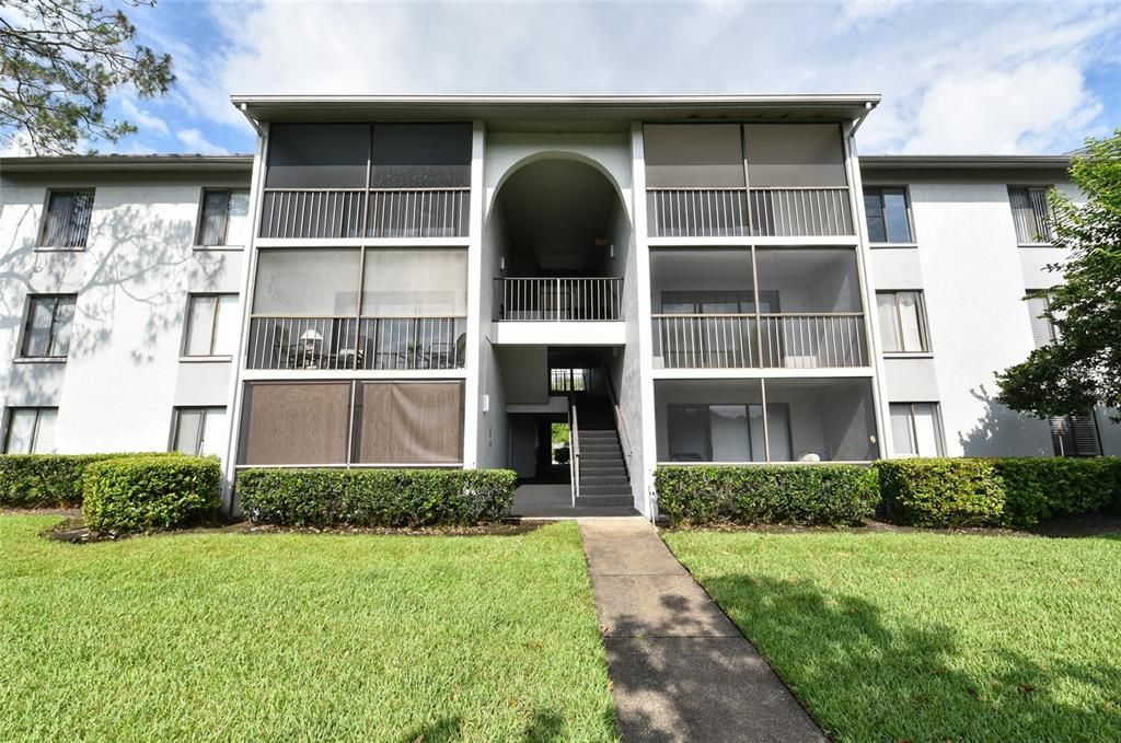 Recently Sold: $134,900 (2 beds, 2 baths, 975 Square Feet)