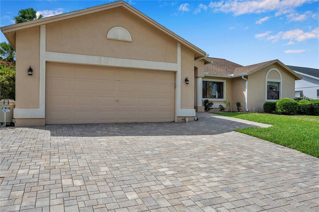 Recently Sold: $323,500 (3 beds, 2 baths, 2023 Square Feet)