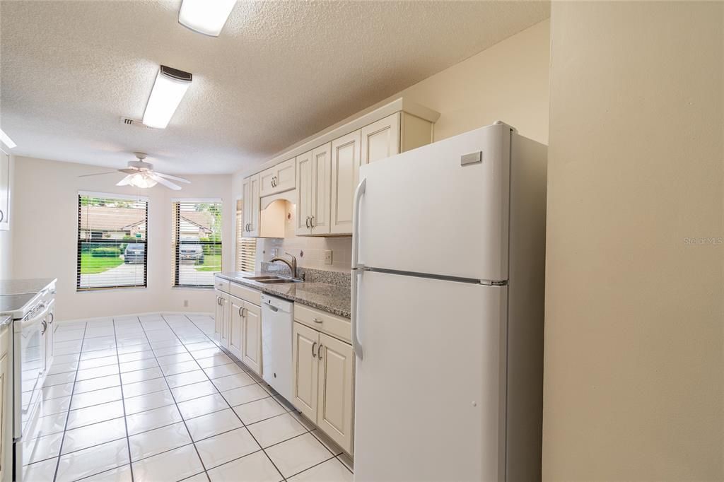 Recently Rented: $1,750 (3 beds, 2 baths, 1542 Square Feet)