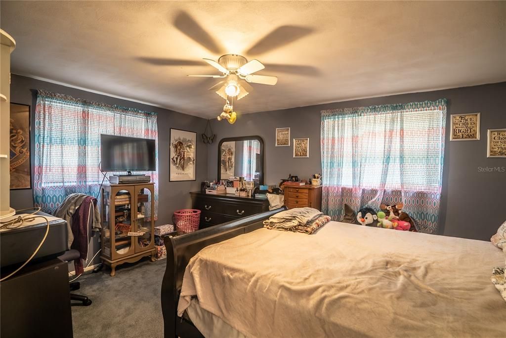 Recently Sold: $199,000 (2 beds, 2 baths, 1543 Square Feet)