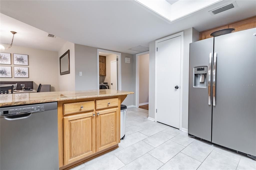 Recently Sold: $745,000 (3 beds, 2 baths, 2022 Square Feet)
