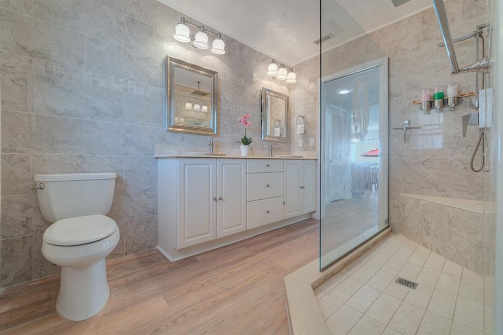 Spacious owner's suite bath that was recently updated