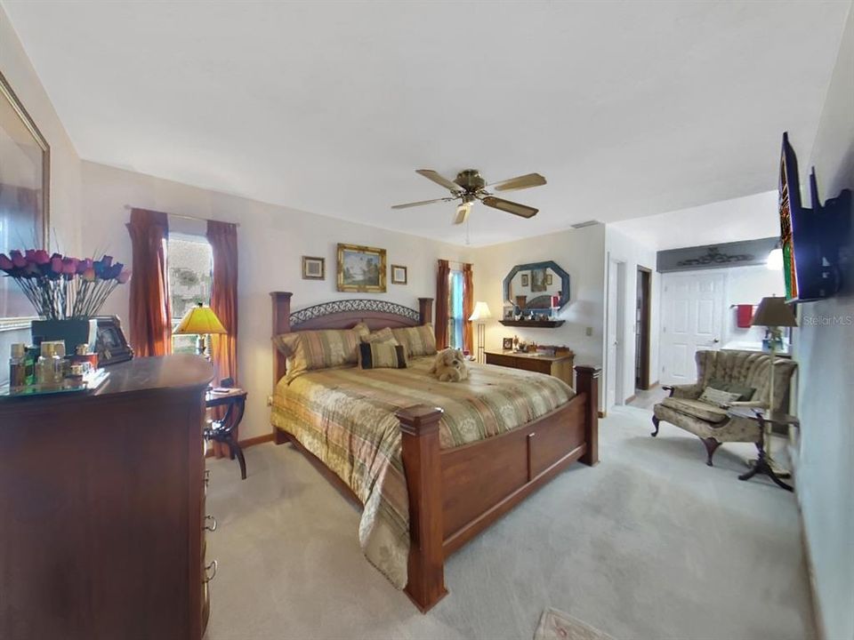 Vendido Recientemente: $370,000 (2 camas, 2 baños, 1879 Pies cuadrados)