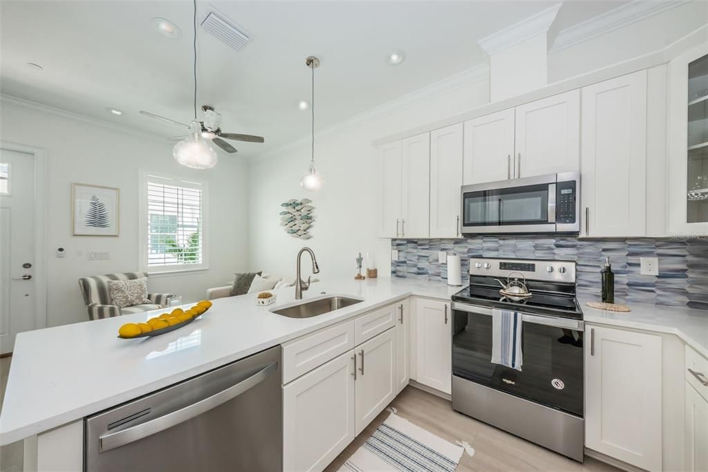 Recently Sold: $234,523 (2 beds, 2 baths, 800 Square Feet)