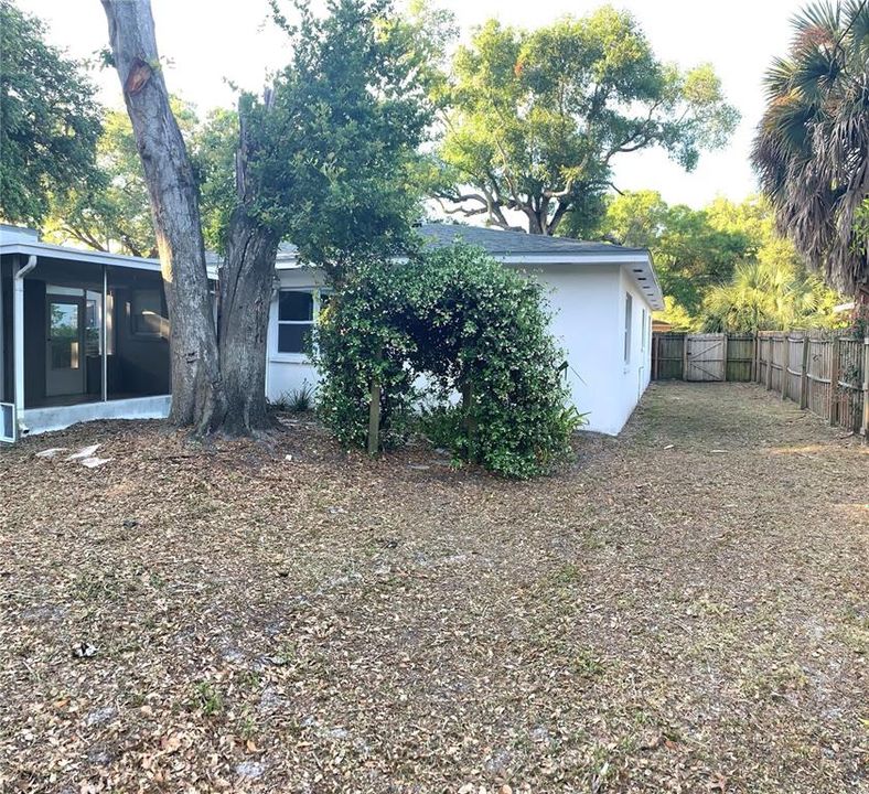 Recently Rented: $2,650 (4 beds, 2 baths, 1560 Square Feet)