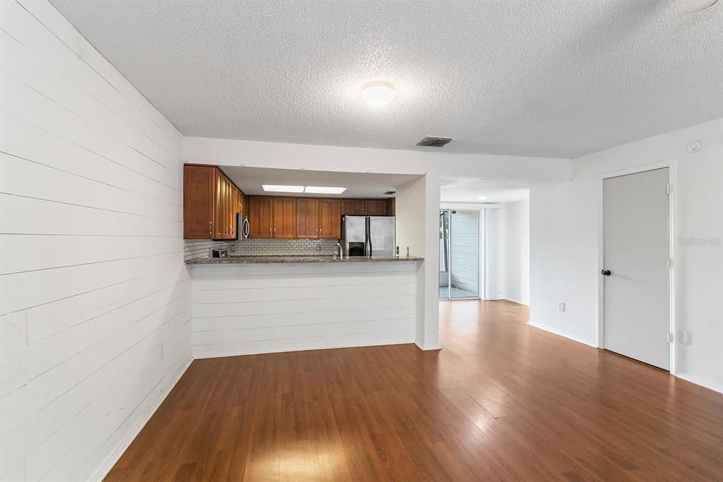 Recently Sold: $190,000 (2 beds, 2 baths, 1160 Square Feet)