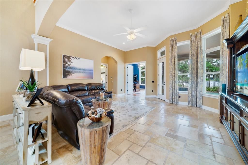 Recently Sold: $1,850,000 (5 beds, 5 baths, 5793 Square Feet)