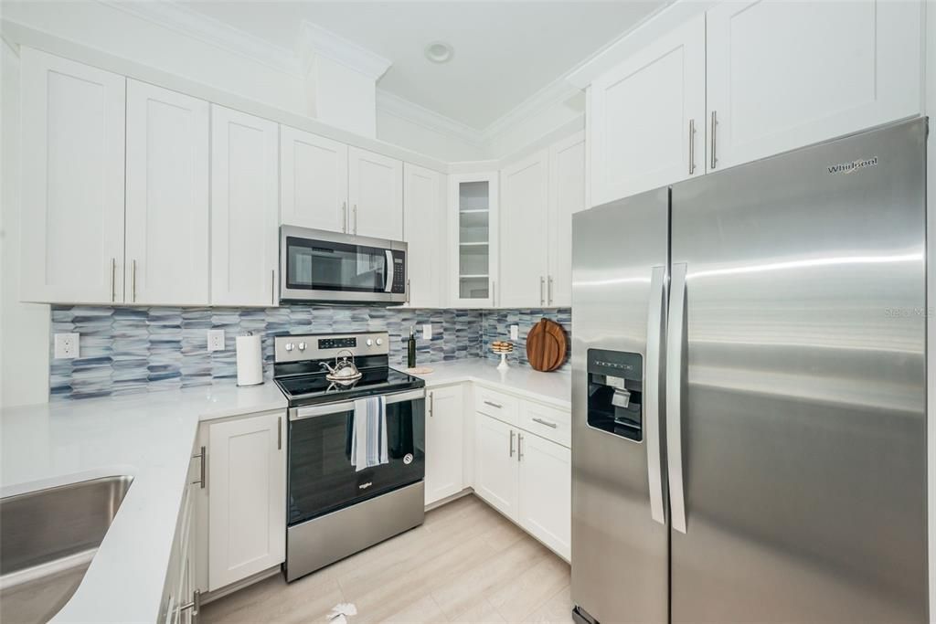 Recently Sold: $232,740 (2 beds, 2 baths, 800 Square Feet)