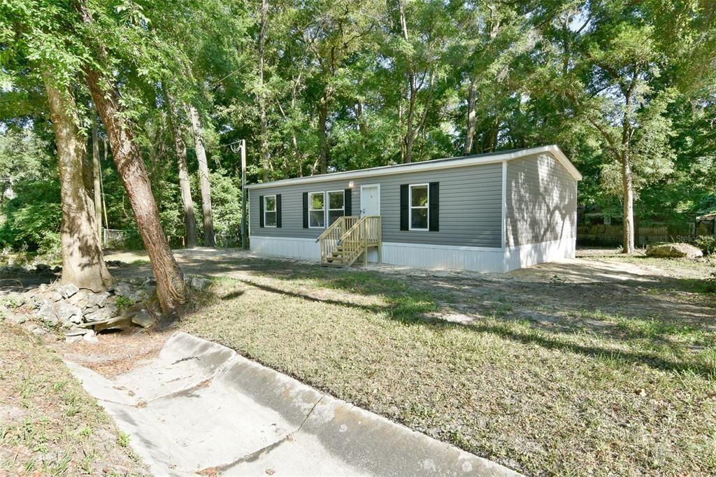 Recently Sold: $135,000 (3 beds, 2 baths, 1144 Square Feet)