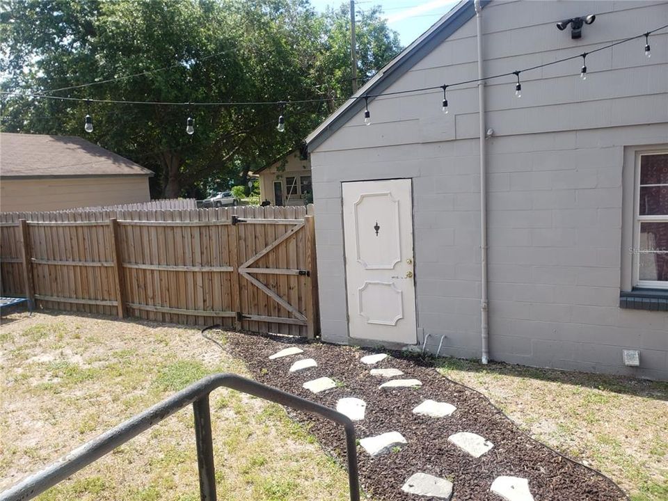 Recently Sold: $260,000 (3 beds, 1 baths, 1020 Square Feet)