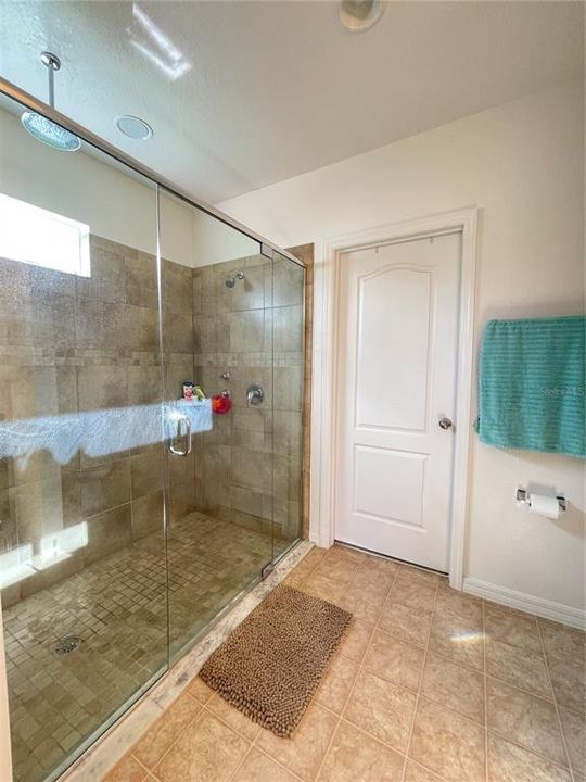最近售出: $235,000 (3 贝兹, 2 浴室, 1600 平方英尺)