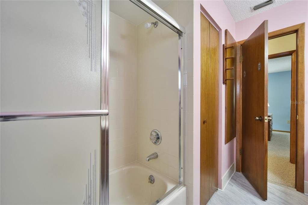 最近售出: $139,900 (2 贝兹, 2 浴室, 1352 平方英尺)