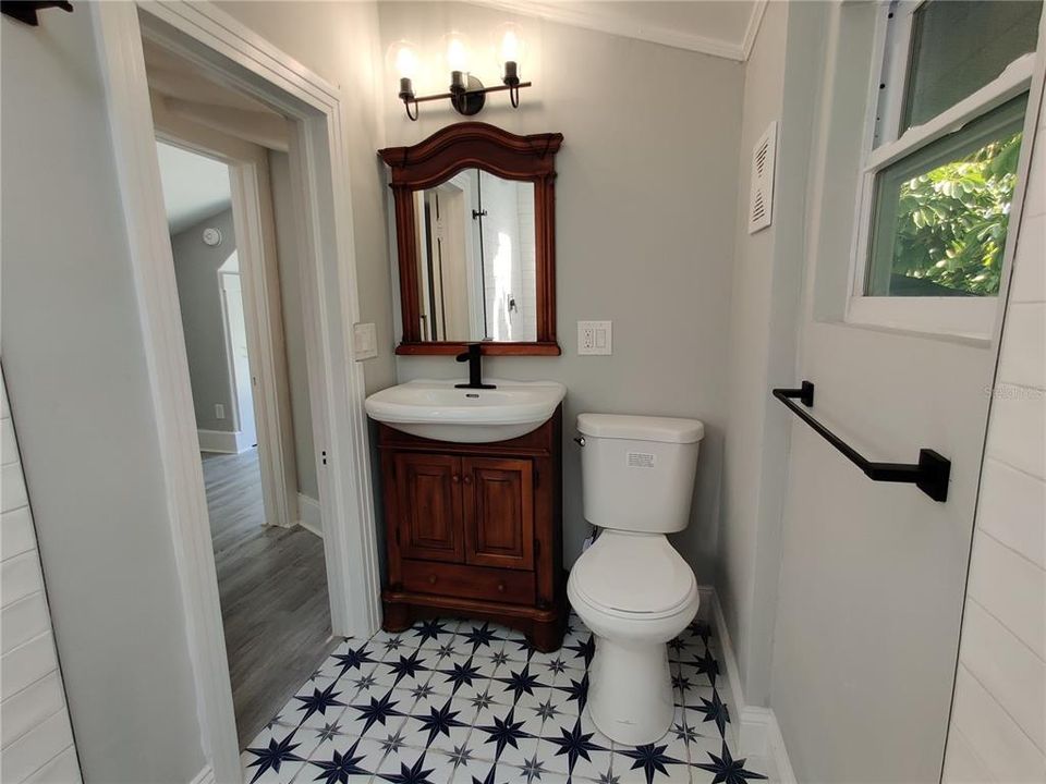 最近售出: $472,500 (3 贝兹, 2 浴室, 1277 平方英尺)