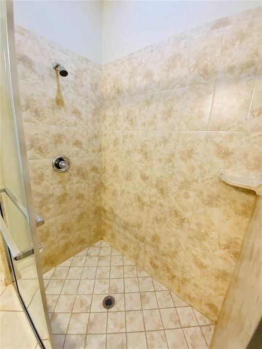 最近售出: $270,000 (3 贝兹, 2 浴室, 1990 平方英尺)