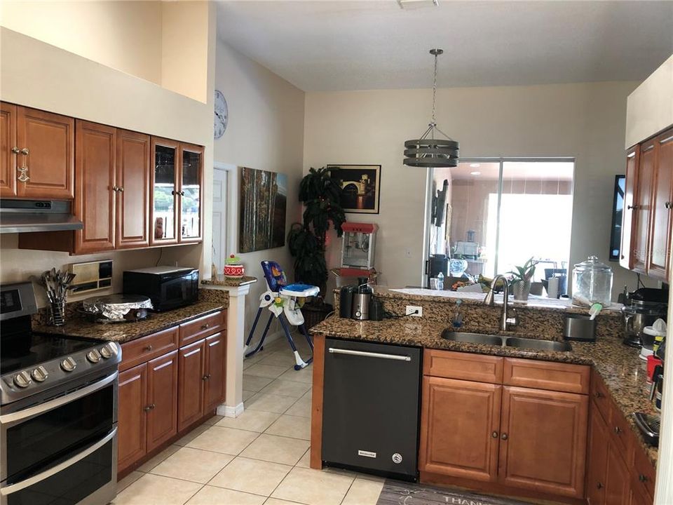 Recently Sold: $519,000 (4 beds, 2 baths, 2348 Square Feet)
