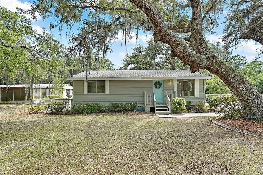 Recently Sold: $130,000 (2 beds, 1 baths, 912 Square Feet)
