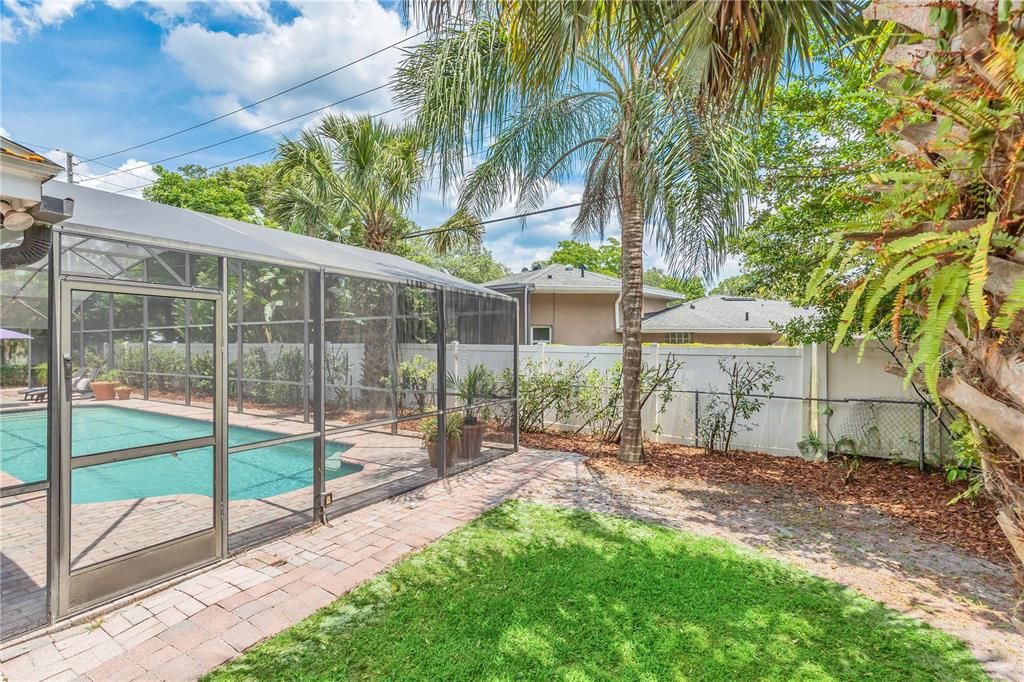Recently Sold: $624,900 (4 beds, 2 baths, 2156 Square Feet)