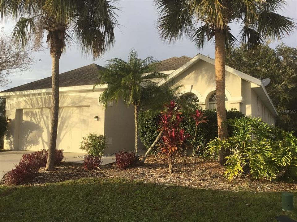 Recently Sold: $225,000 (3 beds, 2 baths, 1728 Square Feet)