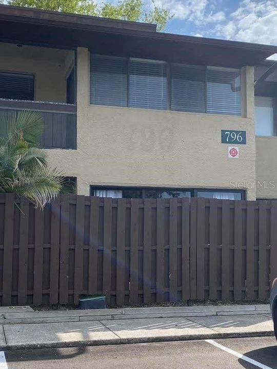 Vendido Recientemente: $164,000 (2 camas, 2 baños, 930 Pies cuadrados)