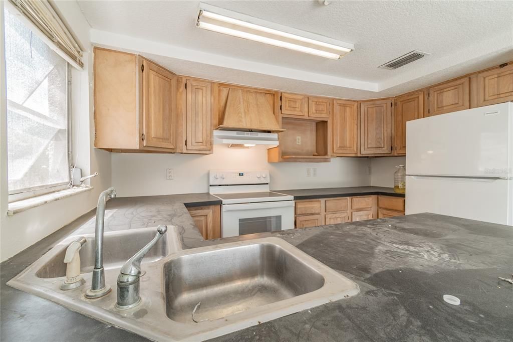Recently Sold: $219,000 (3 beds, 2 baths, 1440 Square Feet)