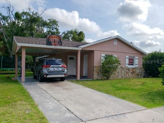 Recently Sold: $215,000 (4 beds, 2 baths, 1200 Square Feet)