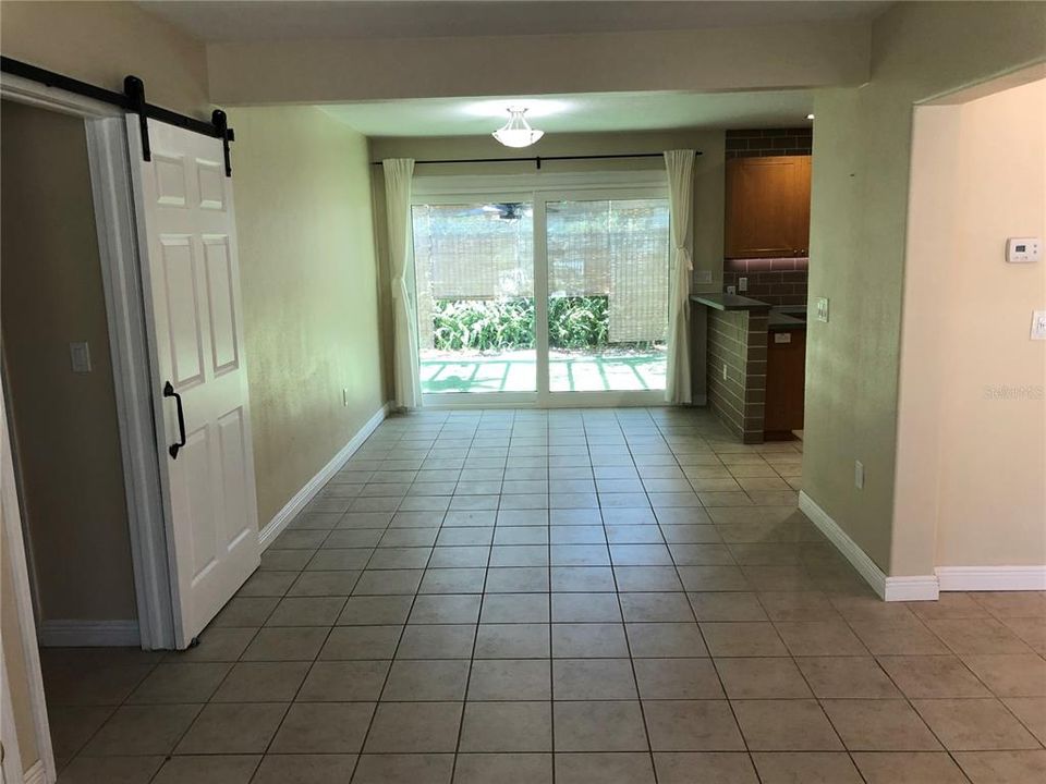 Recently Rented: $2,700 (3 beds, 2 baths, 1690 Square Feet)