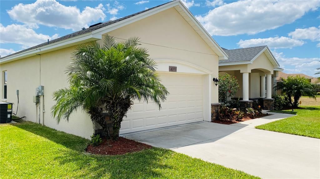 Recently Sold: $365,000 (4 beds, 2 baths, 2386 Square Feet)