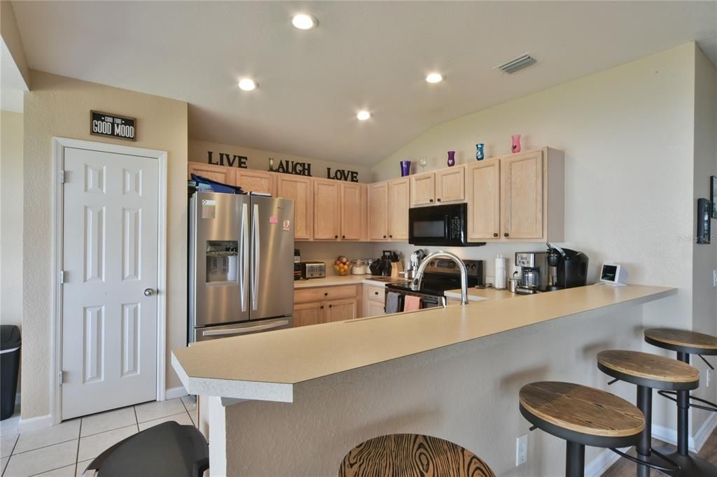 Recently Sold: $222,000 (2 beds, 2 baths, 1596 Square Feet)