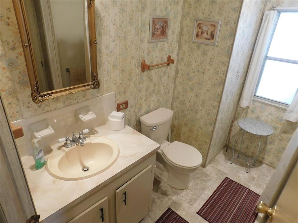 最近售出: $83,000 (2 贝兹, 2 浴室, 1056 平方英尺)