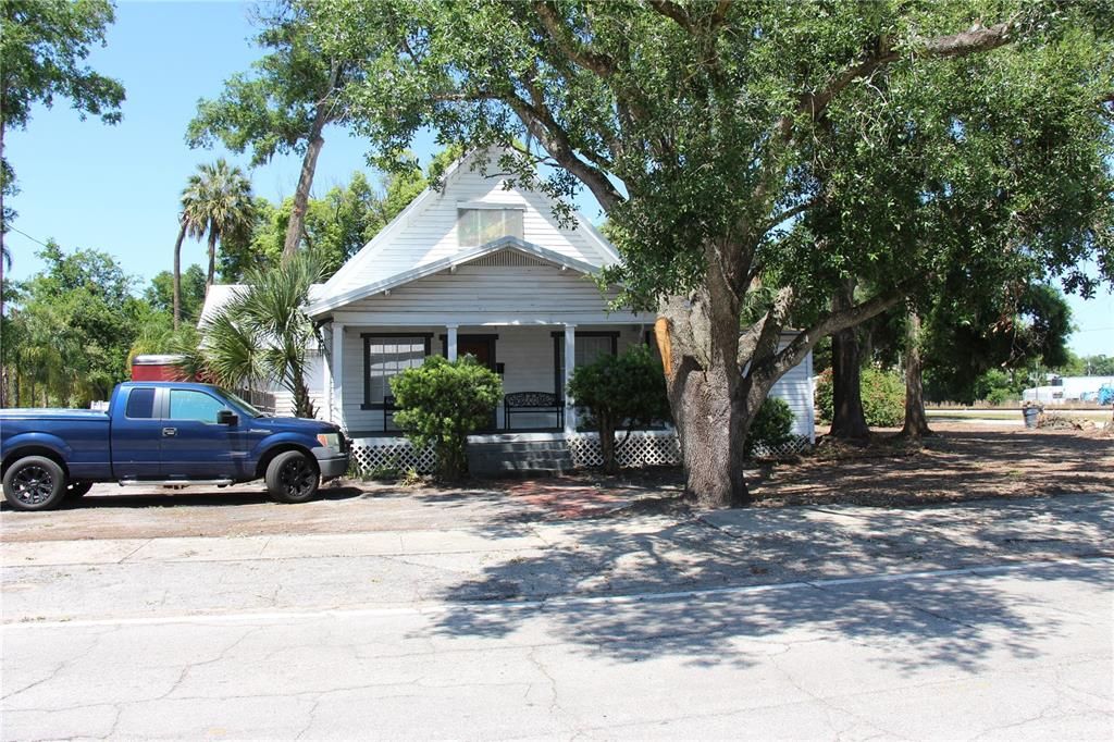 Recently Sold: $220,000 (4 beds, 2 baths, 3032 Square Feet)