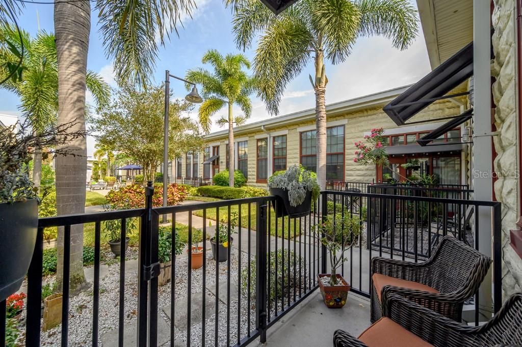 Recently Sold: $470,000 (2 beds, 2 baths, 1650 Square Feet)
