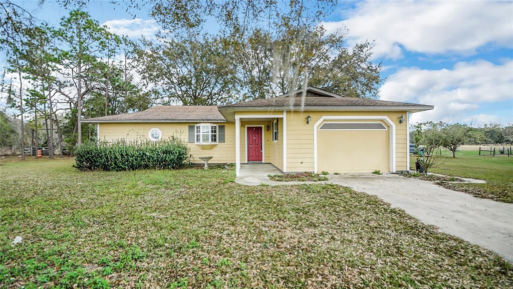 Recently Sold: $159,900 (3 beds, 2 baths, 1536 Square Feet)