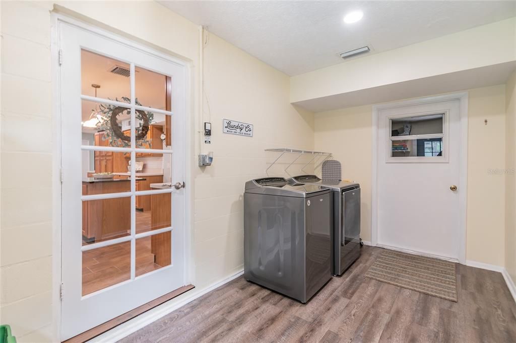Recently Sold: $455,000 (5 beds, 3 baths, 3384 Square Feet)