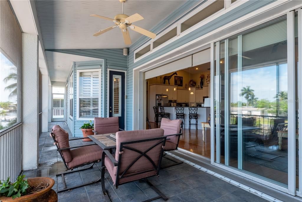 Recently Sold: $949,000 (4 beds, 2 baths, 3157 Square Feet)