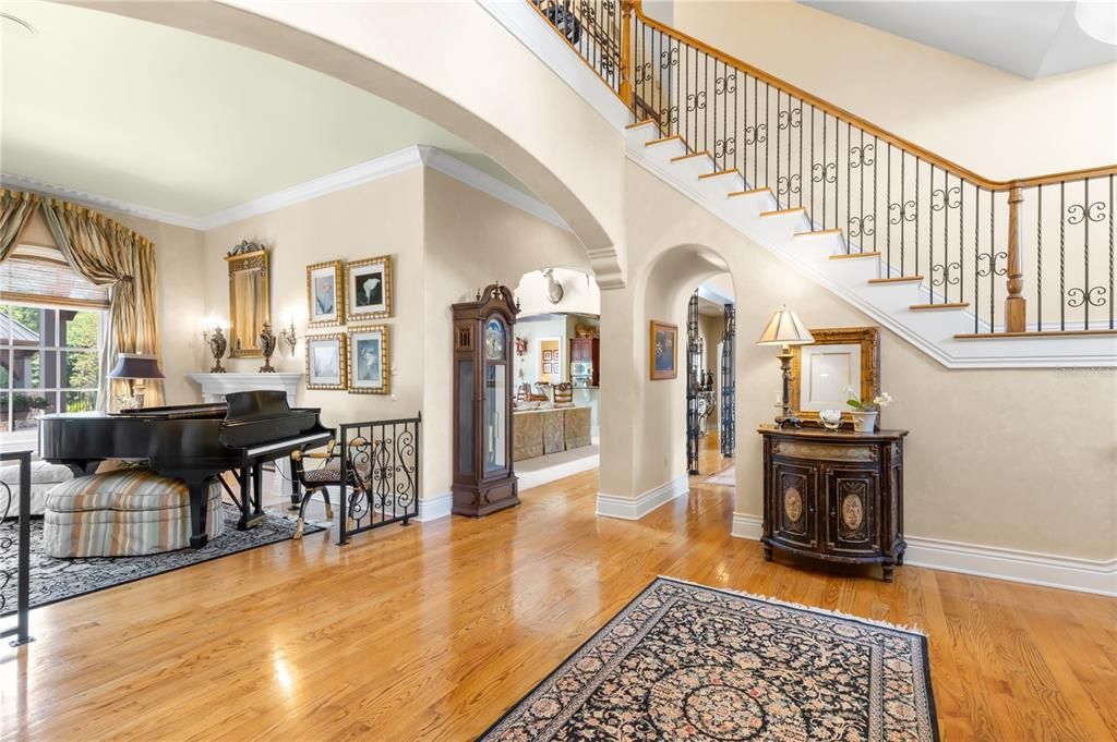 Recently Sold: $2,495,000 (6 beds, 5 baths, 6529 Square Feet)