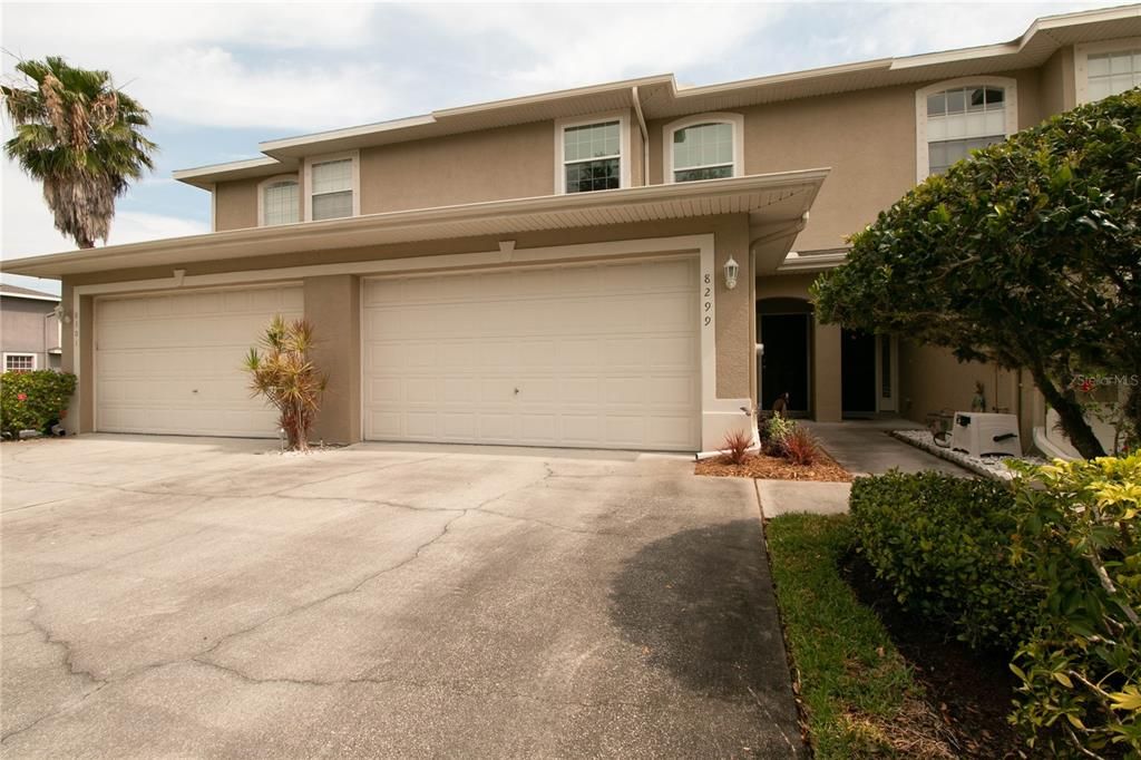 最近售出: $369,900 (3 贝兹, 2 浴室, 2051 平方英尺)