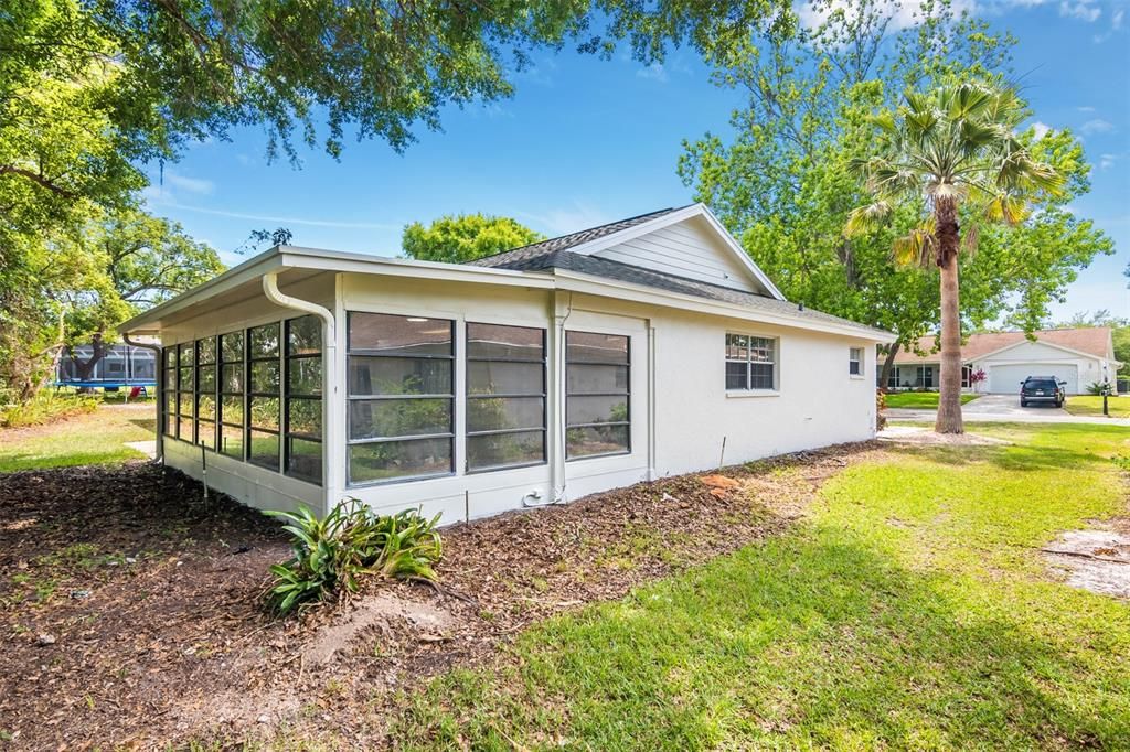 Recently Sold: $265,000 (3 beds, 2 baths, 2221 Square Feet)