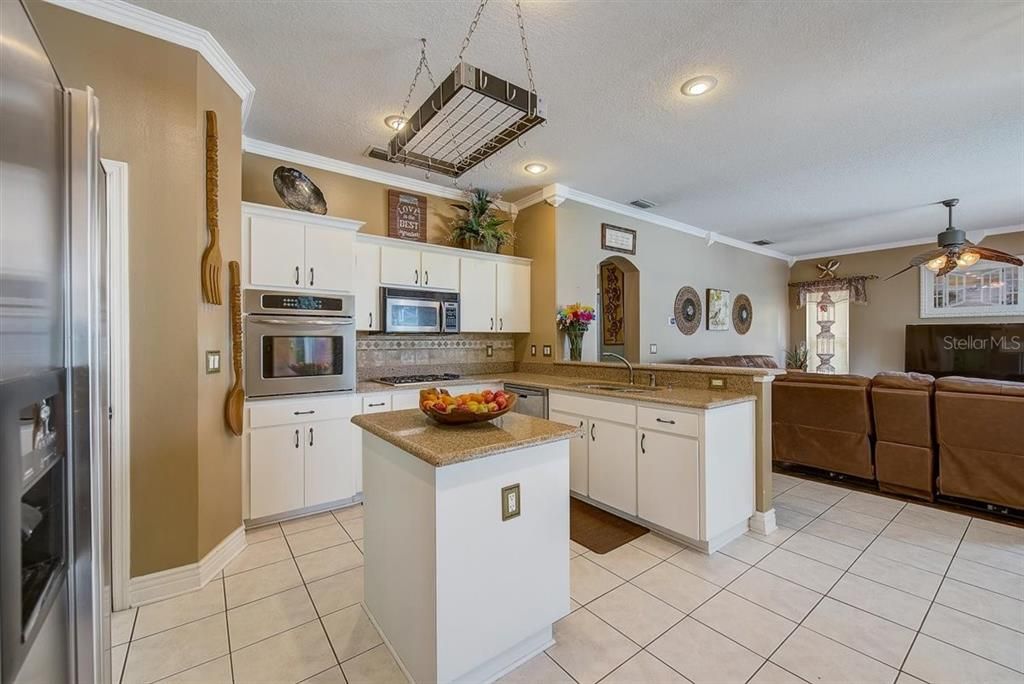 Kitchen - All appliances included