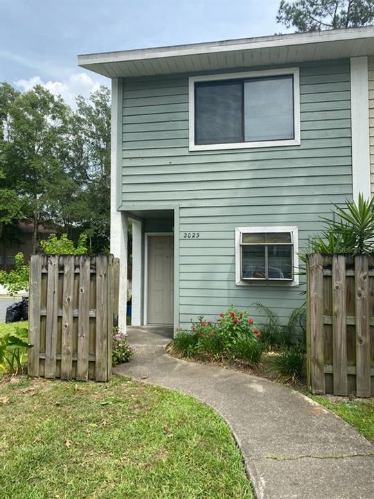Recently Sold: $125,000 (2 beds, 2 baths, 1094 Square Feet)
